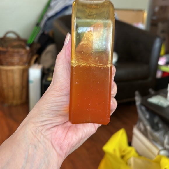 Crabtree & Evelyn Swiss Skin Carr Foaming Bath Gel 300ml.  Half Left.  Disc.! - Picture 2 of 4